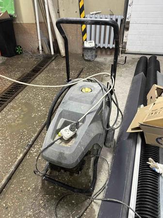Продам аппарат высокого давления Karcher