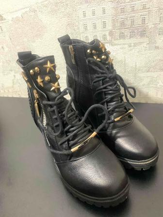 Женские полу сапожки