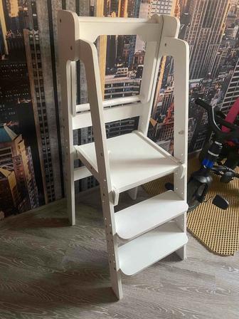 Башня помощника Монтессори