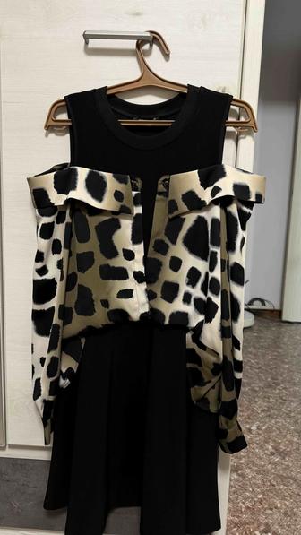 Продам женские платья