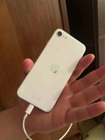 Продам IPhone SE