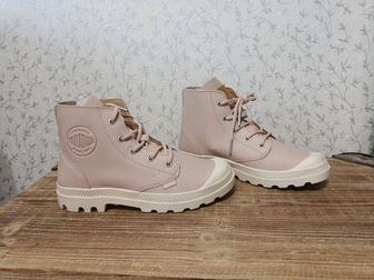 Ботинки женские натуральная кожа 37- 37.5 р