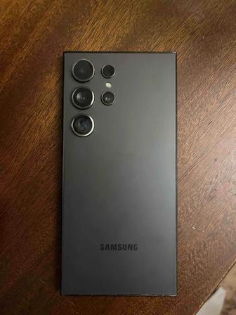 Смартфон Samsung Galaxy S24 ultra