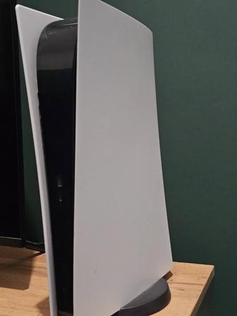 Продаю PS5 и в комплекте PS VR2
