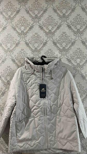 Куртка женская цвет айвори