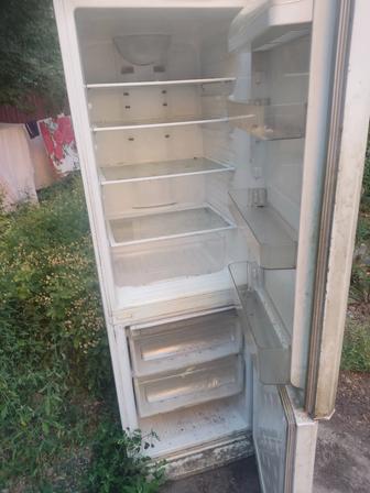 Продам холодильники на запчасти