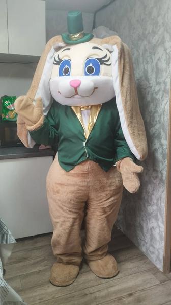 Ростовой костюм зайчика новый