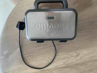 Продам сэндвичницу Breville VST082