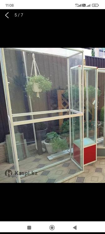 Витрина стеклянная 180х90х35