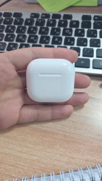 Airpods 4 с активным шумоподавлением