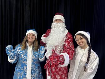 Аренда костюмов Деда Мороза и Снегурочки.