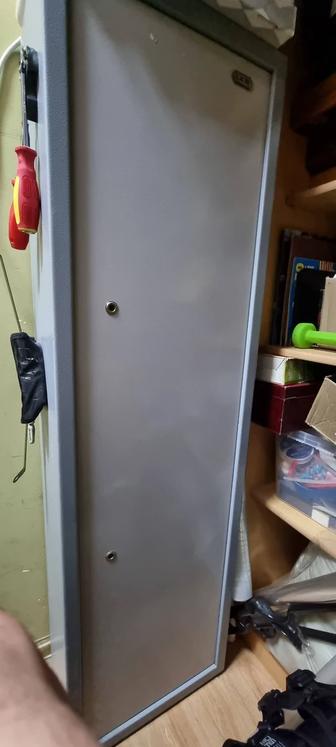 Сейф заводской