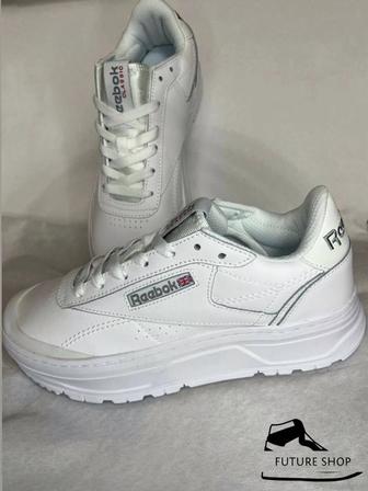 Кроссовки Reebok Club C Double trainers in white