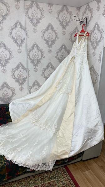 Продам 2 свадебных платья