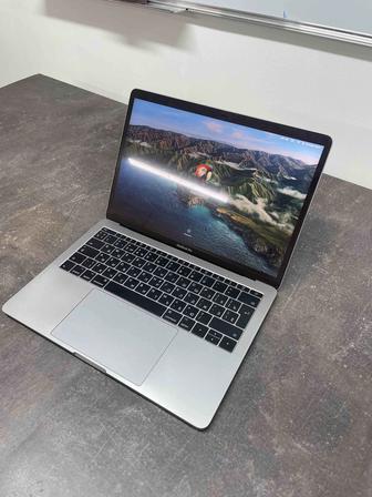 MacBook Pro 13 , 2017 года, 128 гб