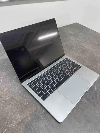 MacBook Pro 13 , 2017 года, 128 гб
