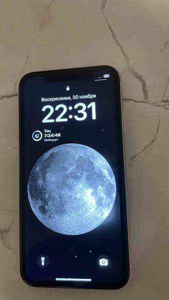 Продам айфон 11