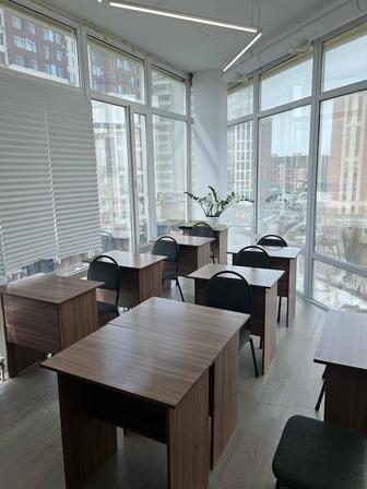 Продам столы небольшие, б/у , в хорошем качестве, коричневые 80/60, два ви