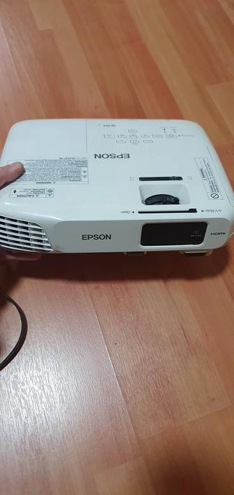 Продается проектор Epson -X24