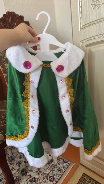 Продается новогодние костюмы