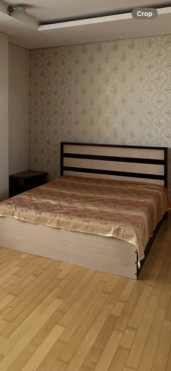 Продам кровать с матрасом