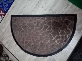 Продам коврик в хорошем состоянии