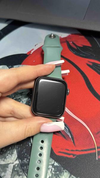 Продам Apple Watch 6 серии