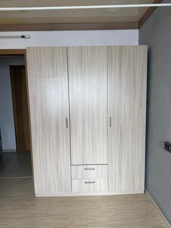 Продажи б/у мебель (шкафы, тумбы) для медицинского офиса