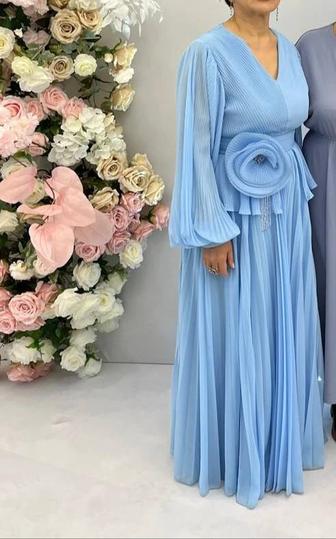 Продам вечерние платья