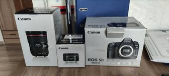 Продам фотоаппарат canon Marc ii, объективы в клмплекте