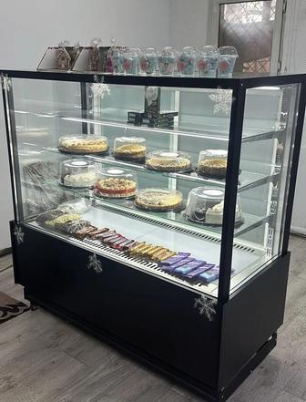 Витринный холодильник