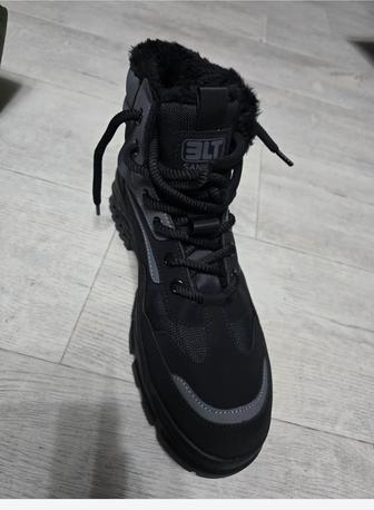 Новые зимние ботинки мужские