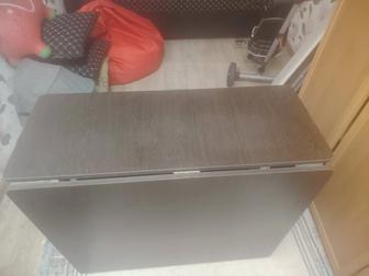 Продаю стол