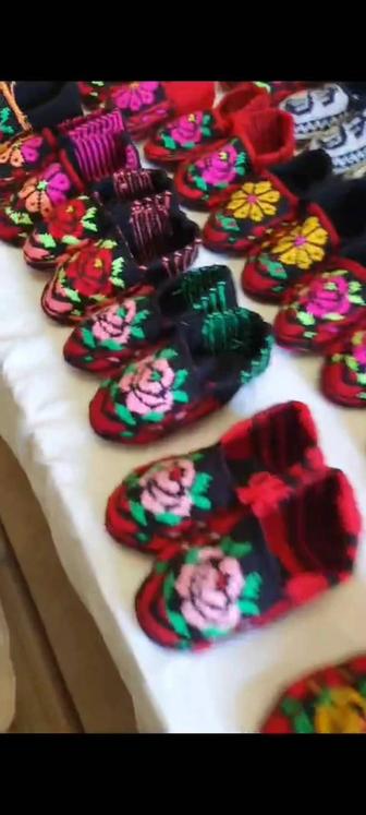 Продам вязаные тапочки