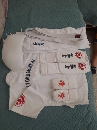 Продам кимоно для каратэ
