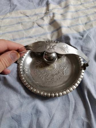 Старинная вазочка с ручкой редкая