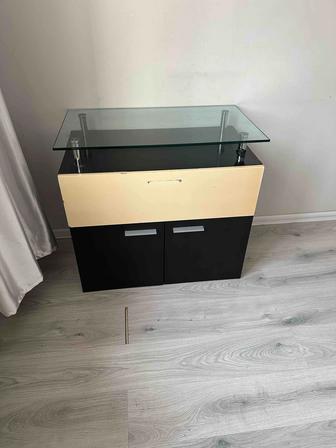 Продам стол под телевизор