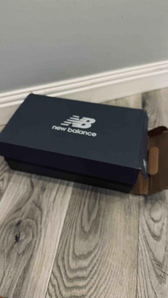 Продам кеды NB новые в коробке, унисекс