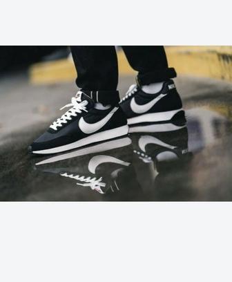 Кроссовки nike новые. Размер 43.