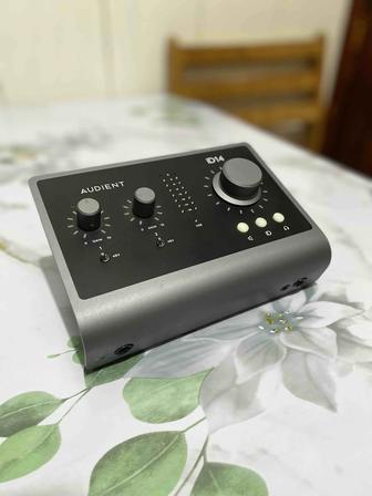 Аудиокарта Audient iD14