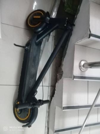 Продам Ninebot kickscooter g30p