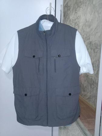 Безрукавка стильный классические и пальто осенний весенний.