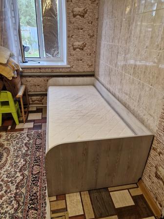 Продам кровать