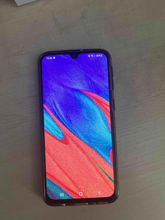 Продам Samsung a40
