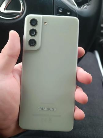 Продам Samsung S21 FE самсунг с21 фе