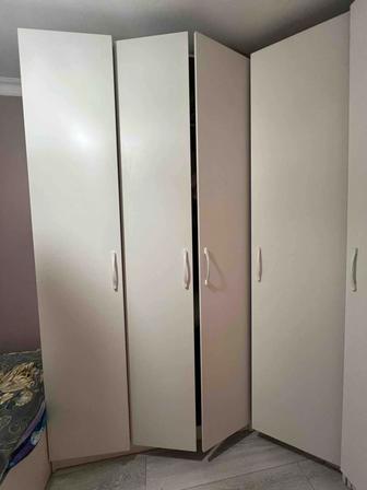 Продам шкаф угловой