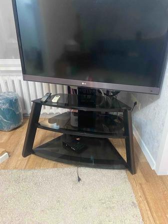 Продам тумбу под телевизор