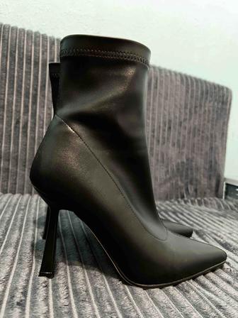 Продам шикарные ботильоны