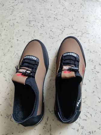 Продам кроссовки новые 42 размер маломерки