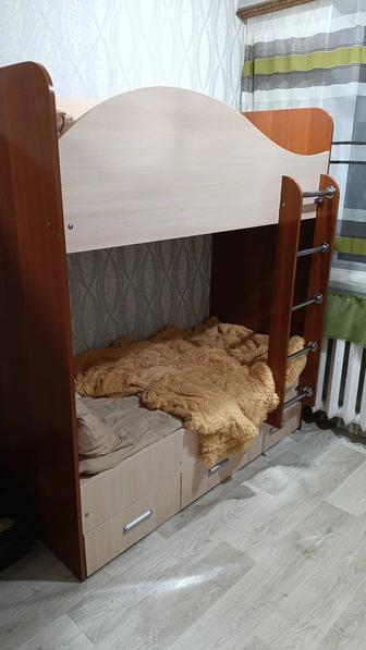 Продам двухъярусную кровать